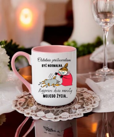 Kubeczek Combo 330 ml z napisem "Ostatnio próbowałam być normalna....