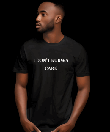 Koszulka z napisem "I don't kurwa care"